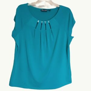 7th Avenue Design studio green top XL